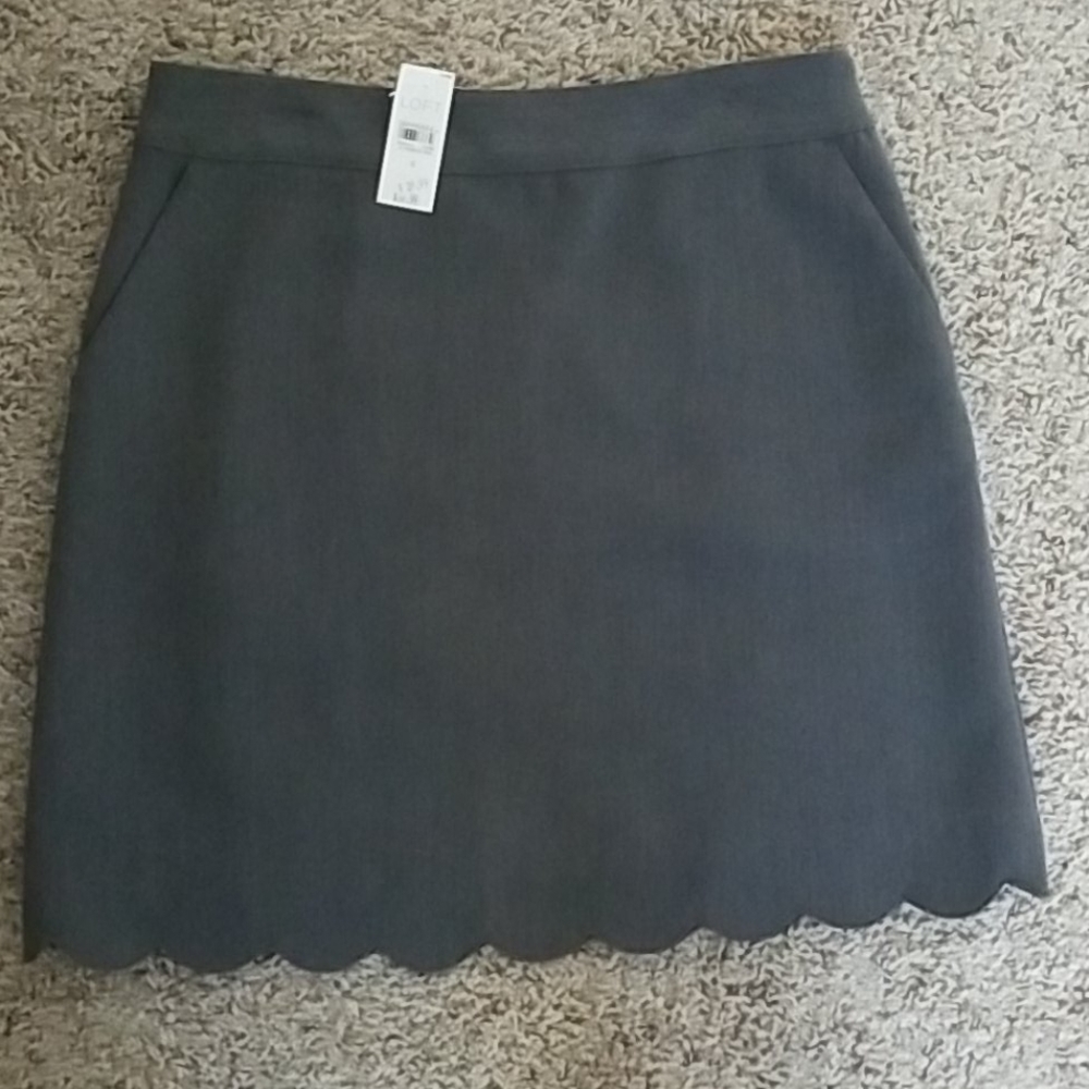 NWT Grey Loft skirt with scalloped trim